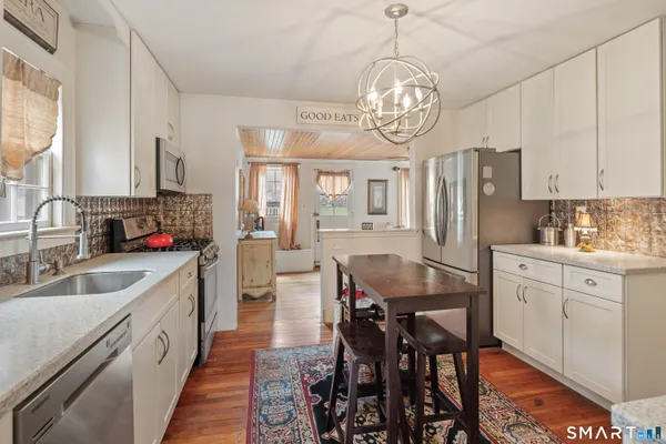 $299,900 | 109 Westwood Avenue, Waterbury, CT 06708