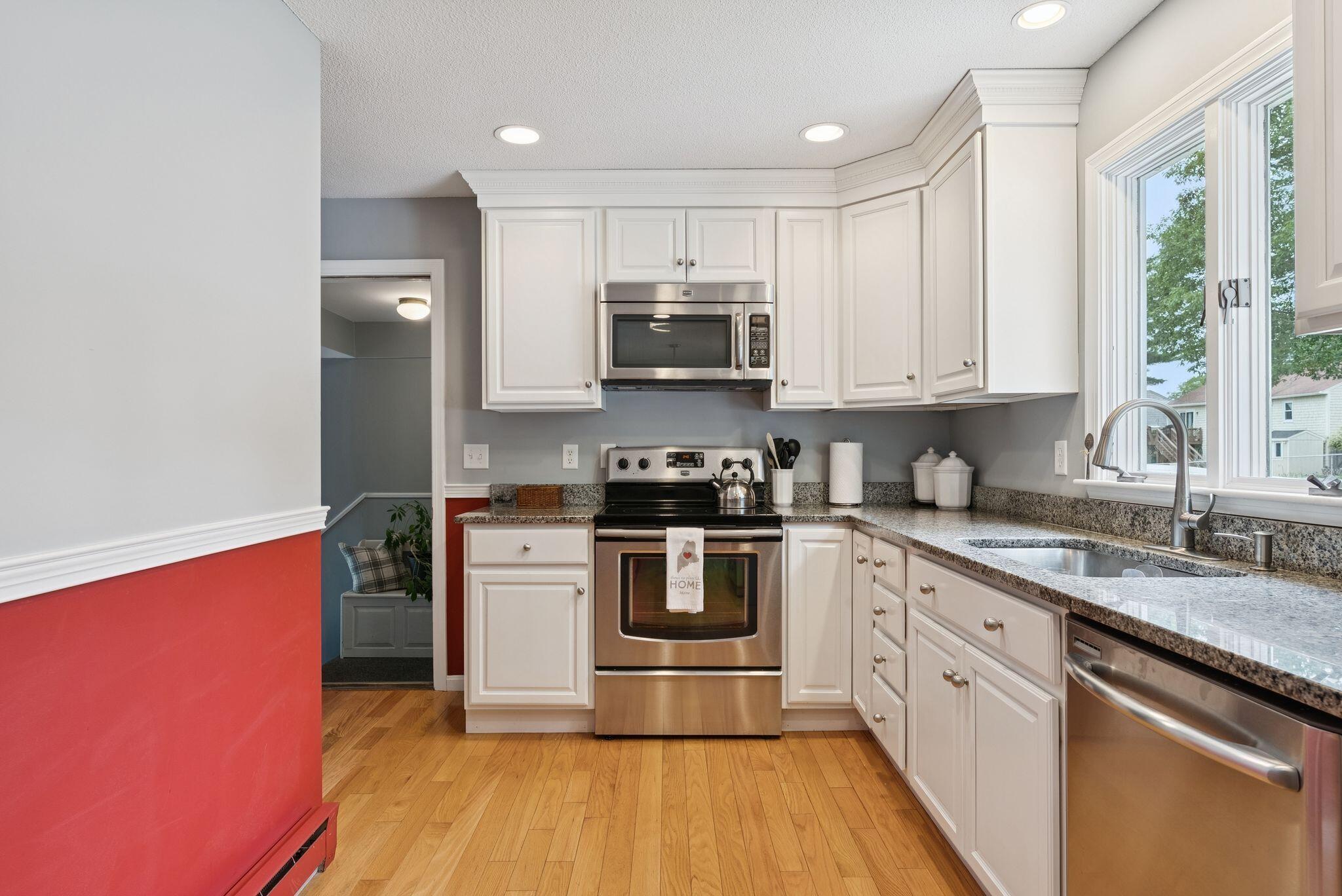 66 Rustic Lane Portland, ME 04103 - Photo 5 of 32 Kitchen