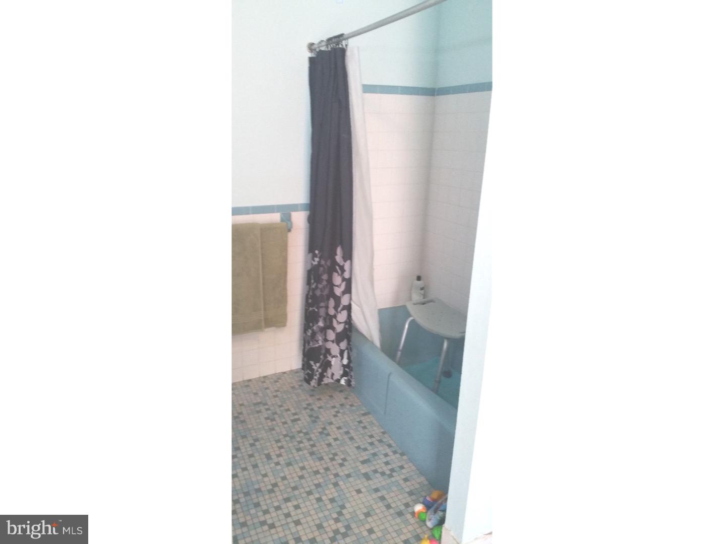 6410 Rising Sun Avenue Philadelphia, PA 19111 - Photo 7 of 25 Unit #2