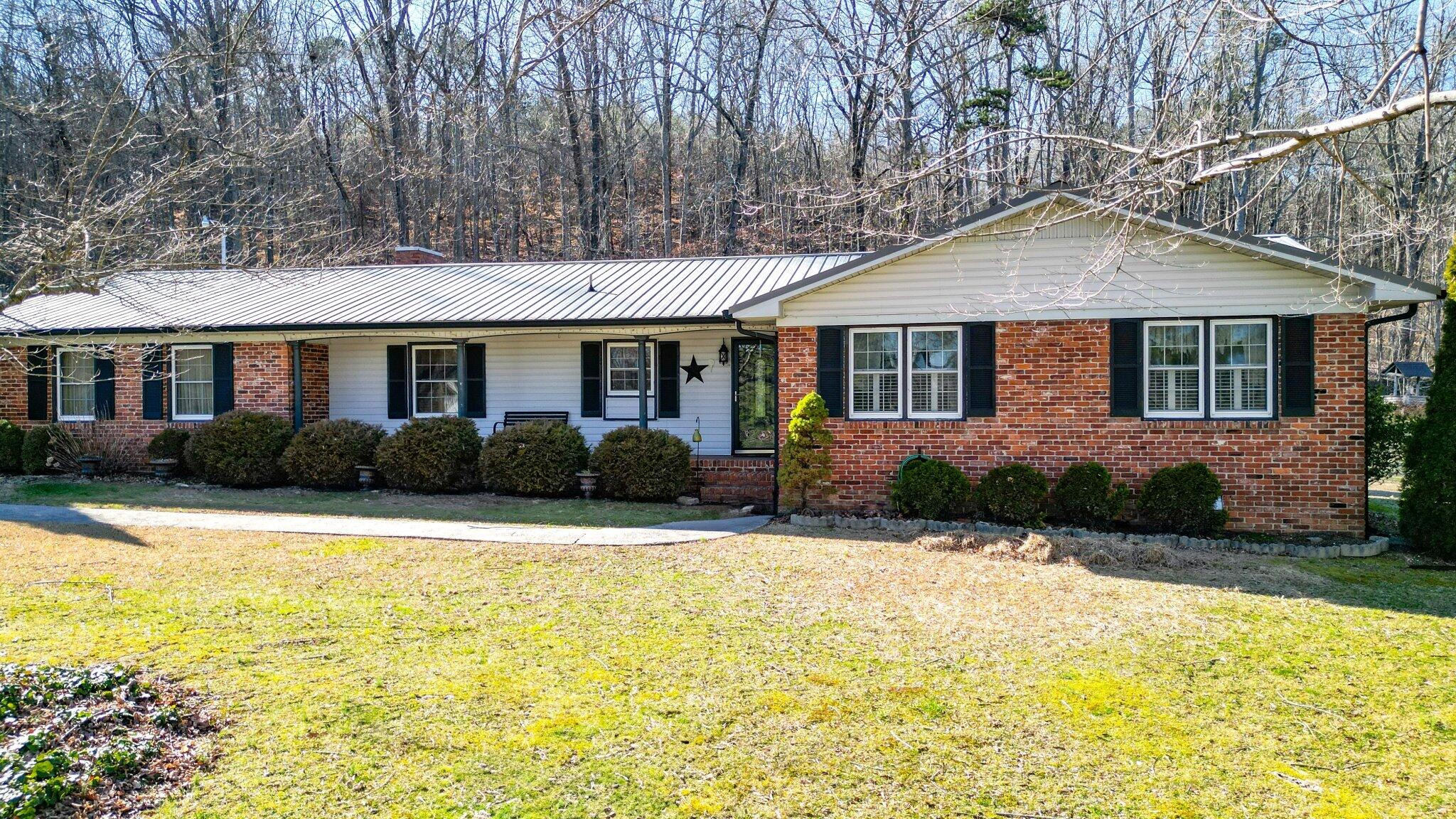 02-1034 LaFayette Rd-02