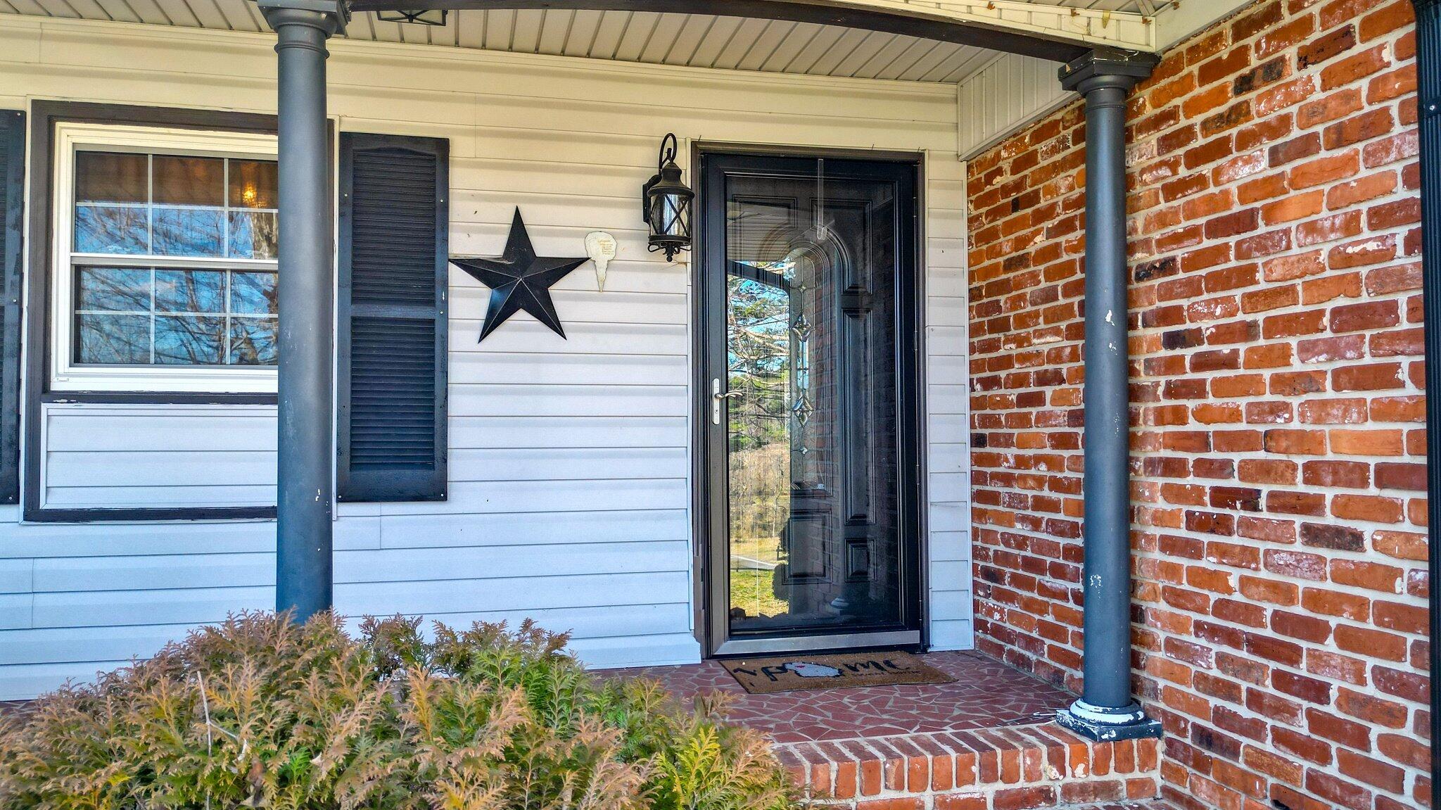 04-1034 LaFayette Rd-04