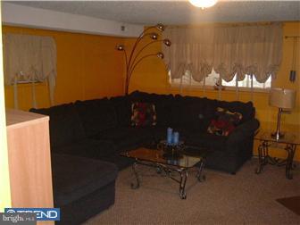 11952 Dumont Road Philadelphia, PA 19116 - Photo 8 of 12 Gallery Image 8