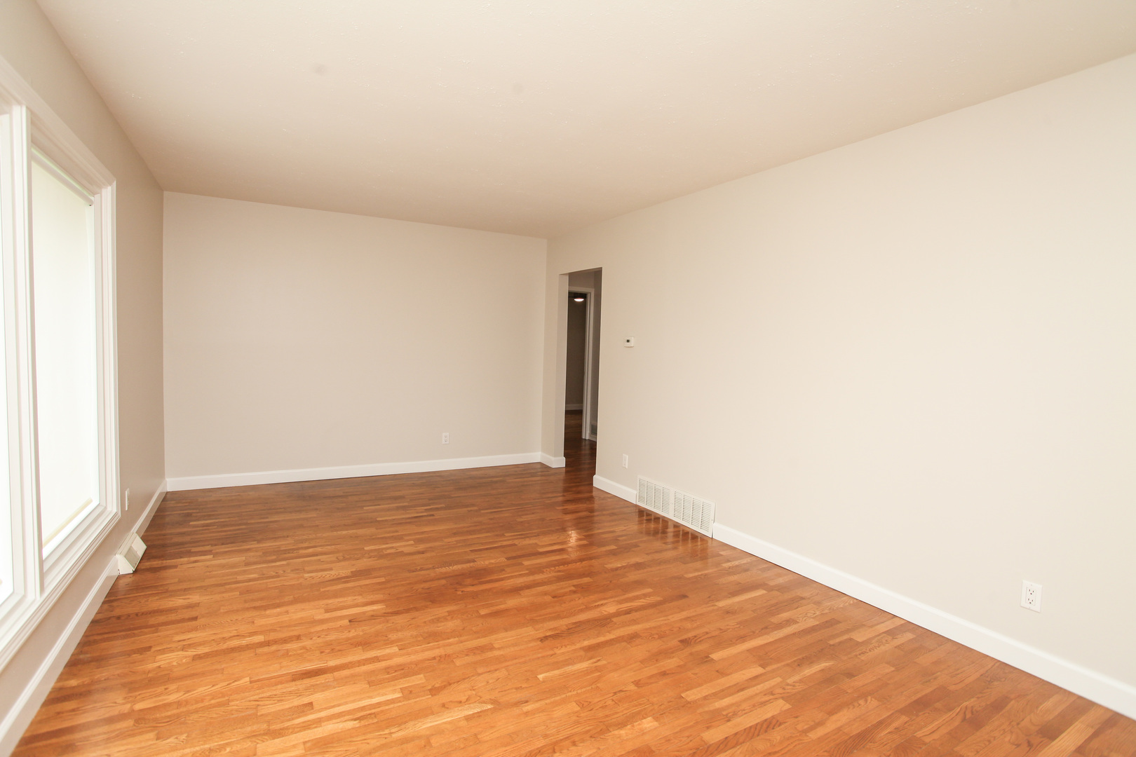 11 Riser Avenue Bloomington, IL 61701 - Photo 3 of 37 Gallery Image 3