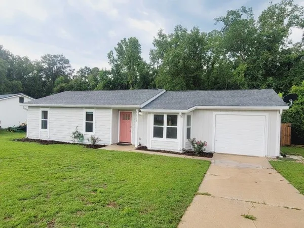 $1,750 | 2136 Little River Lane, Tallahassee, FL 32311