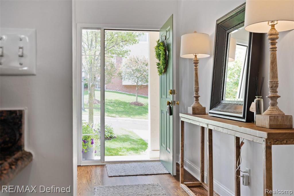 735 East Bluff Court Rochester Hills, MI 48306 - Photo 6 of 53
