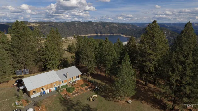 $259,900 | 1510 Summitview Drive, Ahsahka, ID 83520