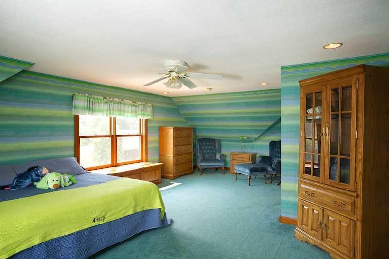 199 Old Rte One Waldoboro, ME 04572 - Photo 14 of 23 Bedroom.