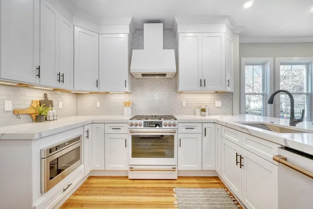 $849,900 | 114-116 West Wyoming Avenue, Unit 1, Melrose, MA 02176