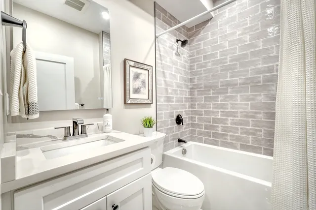 $849,900 | 114-116 West Wyoming Avenue, Unit 1, Melrose, MA 02176