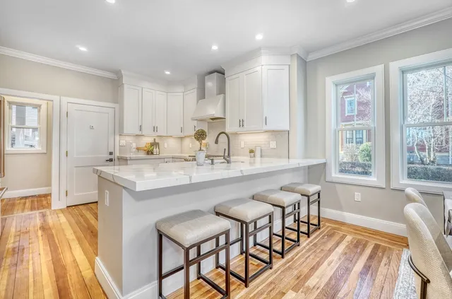 $849,900 | 114-116 West Wyoming Avenue, Unit 1, Melrose, MA 02176