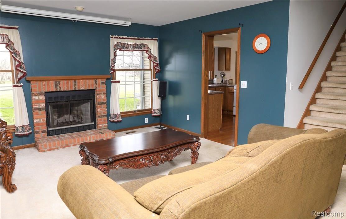 15134 Belle River Road Allenton, MI 48002 - Photo 7 of 36 FamilyRoom1.jpg