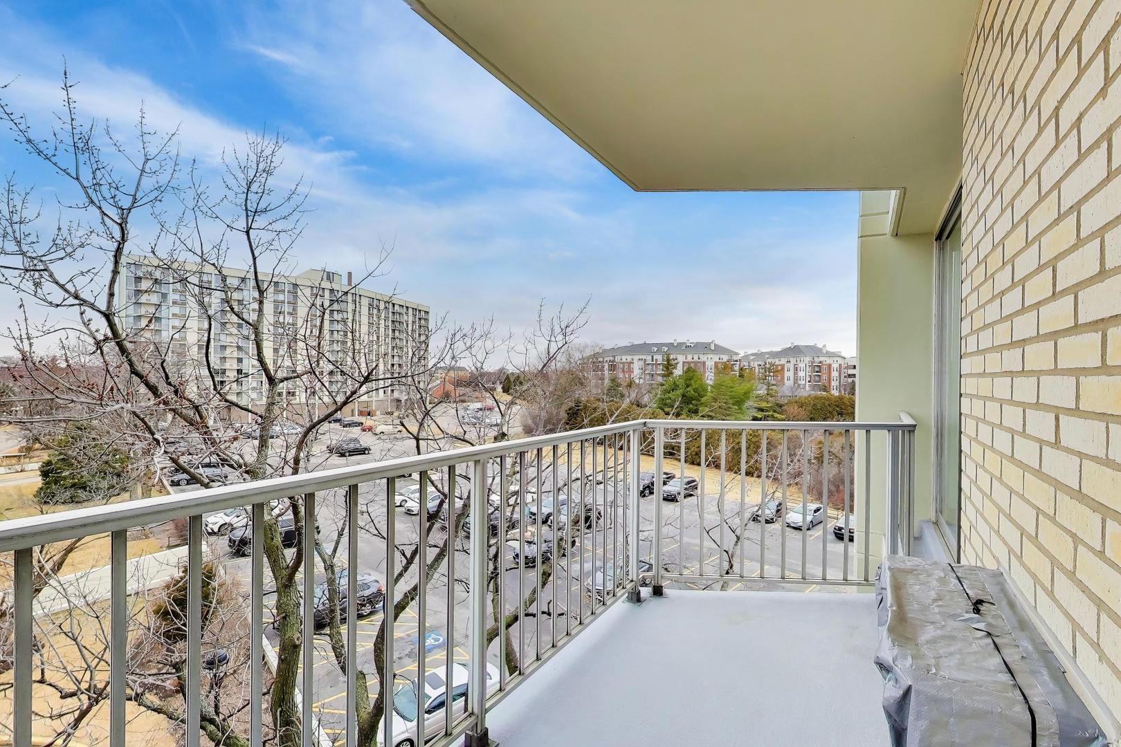 40 North Tower Road, Unit 4F Oak Brook, IL 60523 - Photo 20 of 32