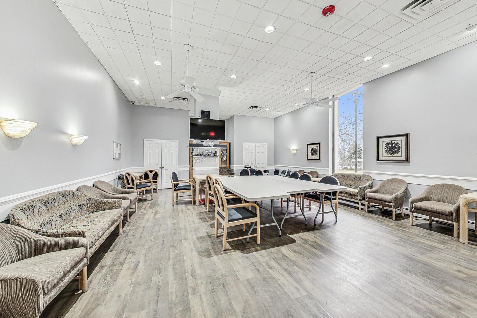 40 North Tower Road, Unit 4F Oak Brook, IL 60523 - Photo 26 of 32