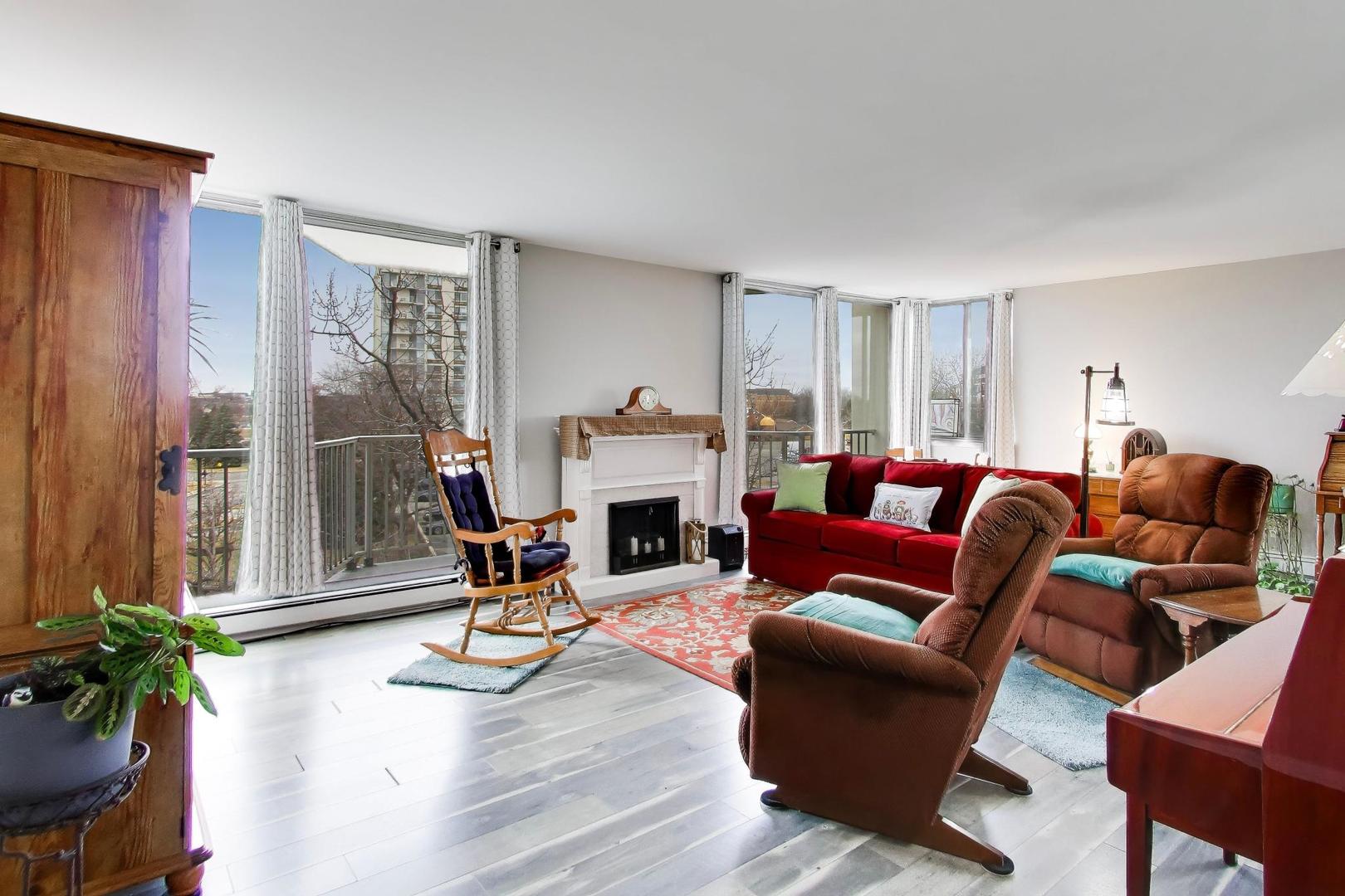 40 North Tower Road, Unit 4F Oak Brook, IL 60523 - Photo 7 of 32