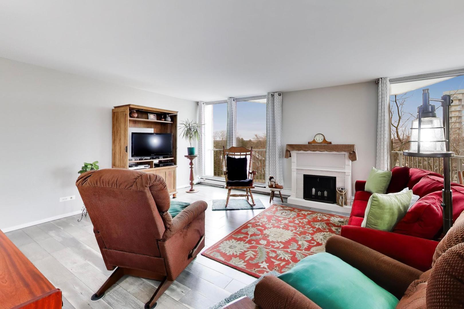 40 North Tower Road, Unit 4F Oak Brook, IL 60523 - Photo 10 of 32