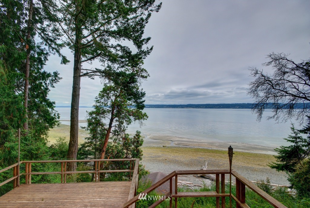 1665 North Bluff Road Greenbank, WA 98253 - Photo 1 of 15 Gallery Image 1