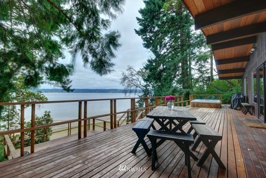 1665 North Bluff Road Greenbank, WA 98253 - Photo 5 of 15 Gallery Image 5