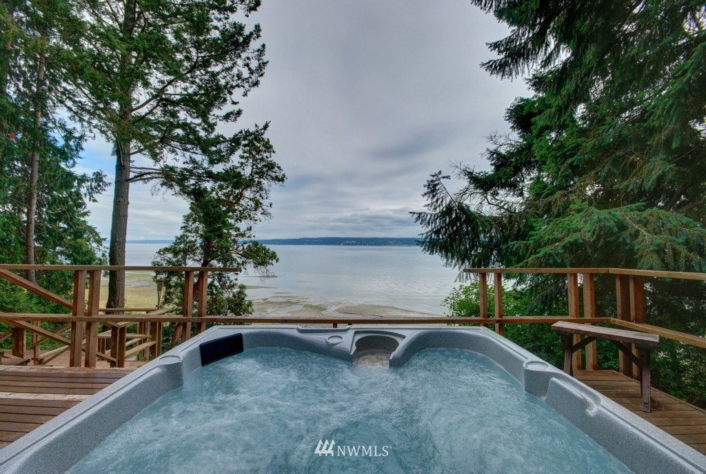1665 North Bluff Road Greenbank, WA 98253 - Photo 8 of 15 Gallery Image 8