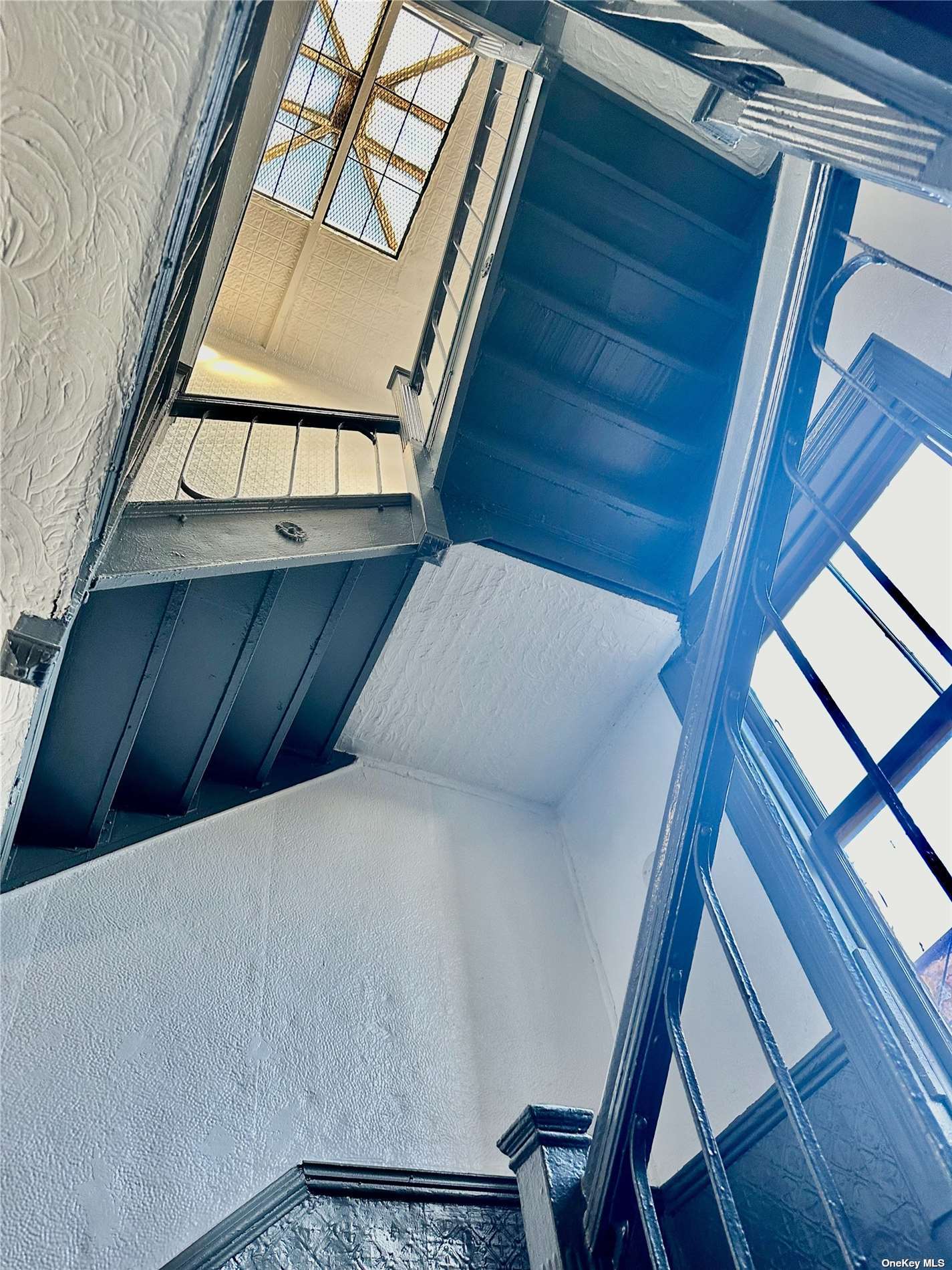 879 Knickerbocker Avenue Brooklyn, NY 11207 - Photo 17 of 21 From second Floor up