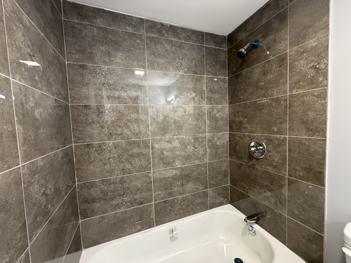 200 Lee Lane Bolingbrook, IL 60440 - Photo 20 of 40