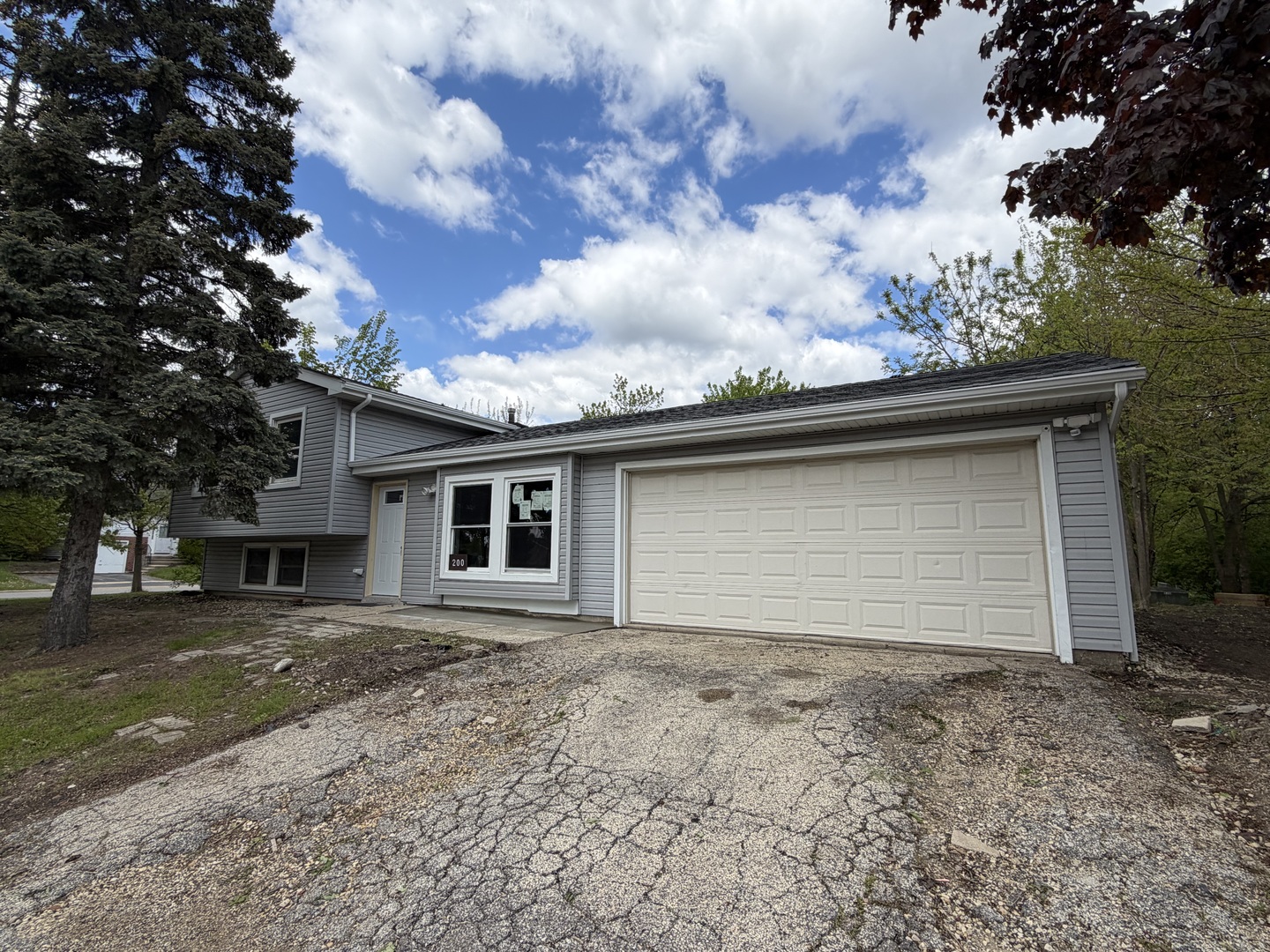200 Lee Lane Bolingbrook, IL 60440 - Photo 3 of 40