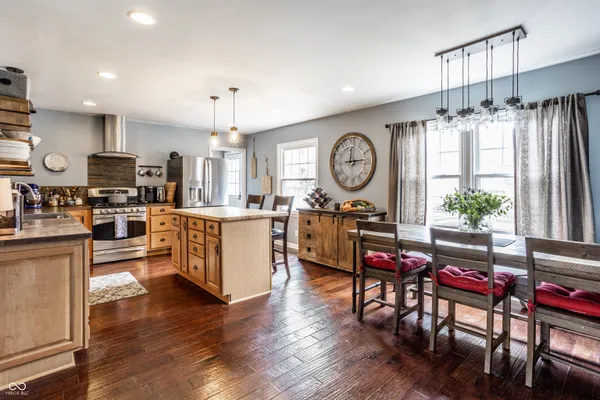$525,000 | 7432 Glenview Drive West, Indianapolis, IN 46250