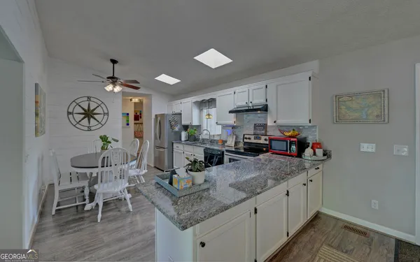 $769,900 | 809 Glenn Ferry Road, Fair Play, SC 29643