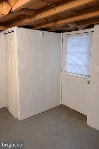 a view of a backyard space