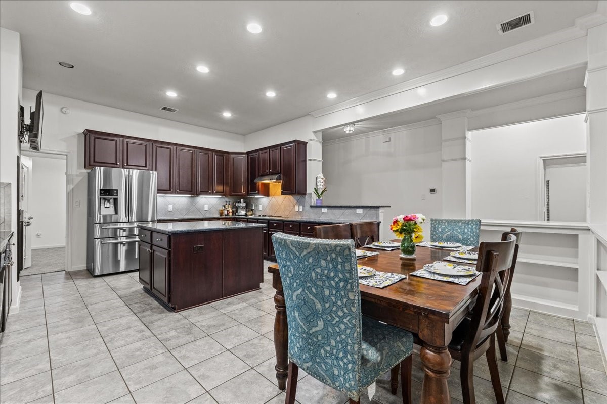 3911 Palm Crest Drive Rosharon, TX 77583 - Photo 10 of 47