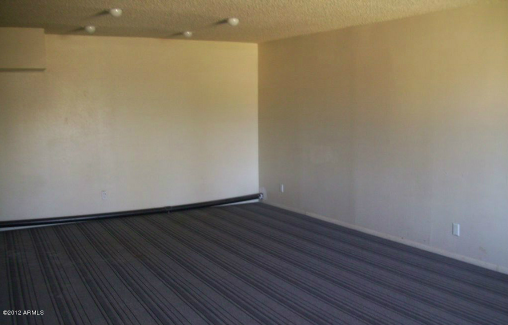 1528 West Roeser Road Phoenix, AZ 85041 - Photo 12 of 25 C:\fakepath\023-276703 - Great Room