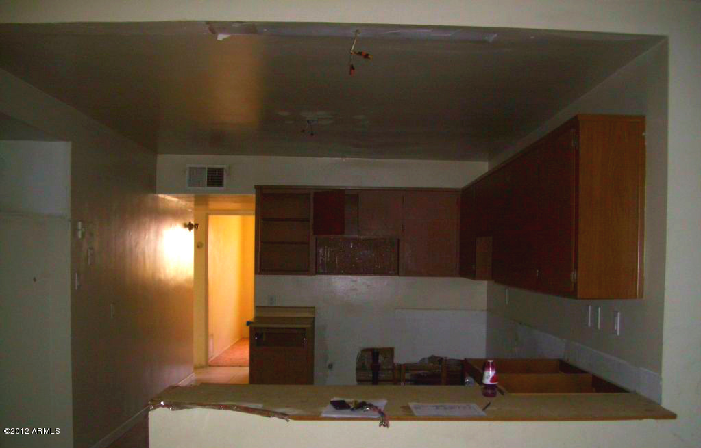 1528 West Roeser Road Phoenix, AZ 85041 - Photo 14 of 25 C:\fakepath\023-276703 - Kitchen 2