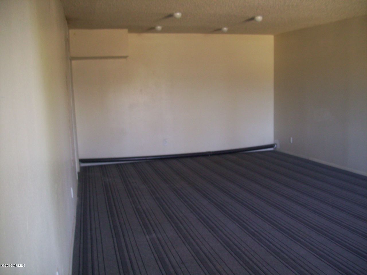 1528 West Roeser Road Phoenix, AZ 85041 - Photo 25 of 25 C:\fakepath\great room 2