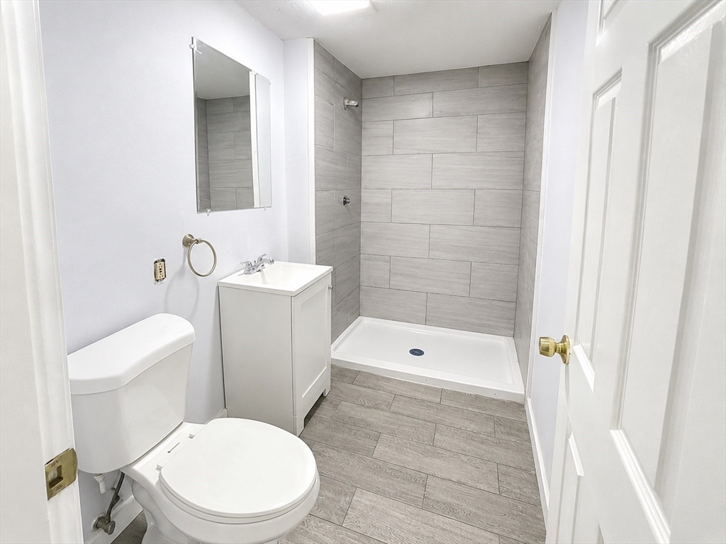 9 Winthrop Street Worcester, MA 01604 - Photo 17 of 20