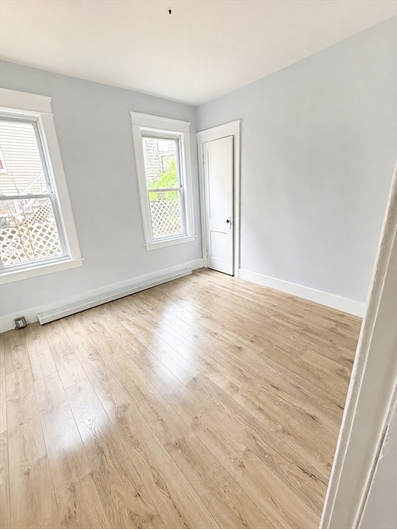 9 Winthrop Street Worcester, MA 01604 - Photo 8 of 20