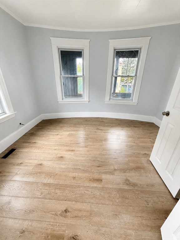 9 Winthrop Street Worcester, MA 01604 - Photo 10 of 20