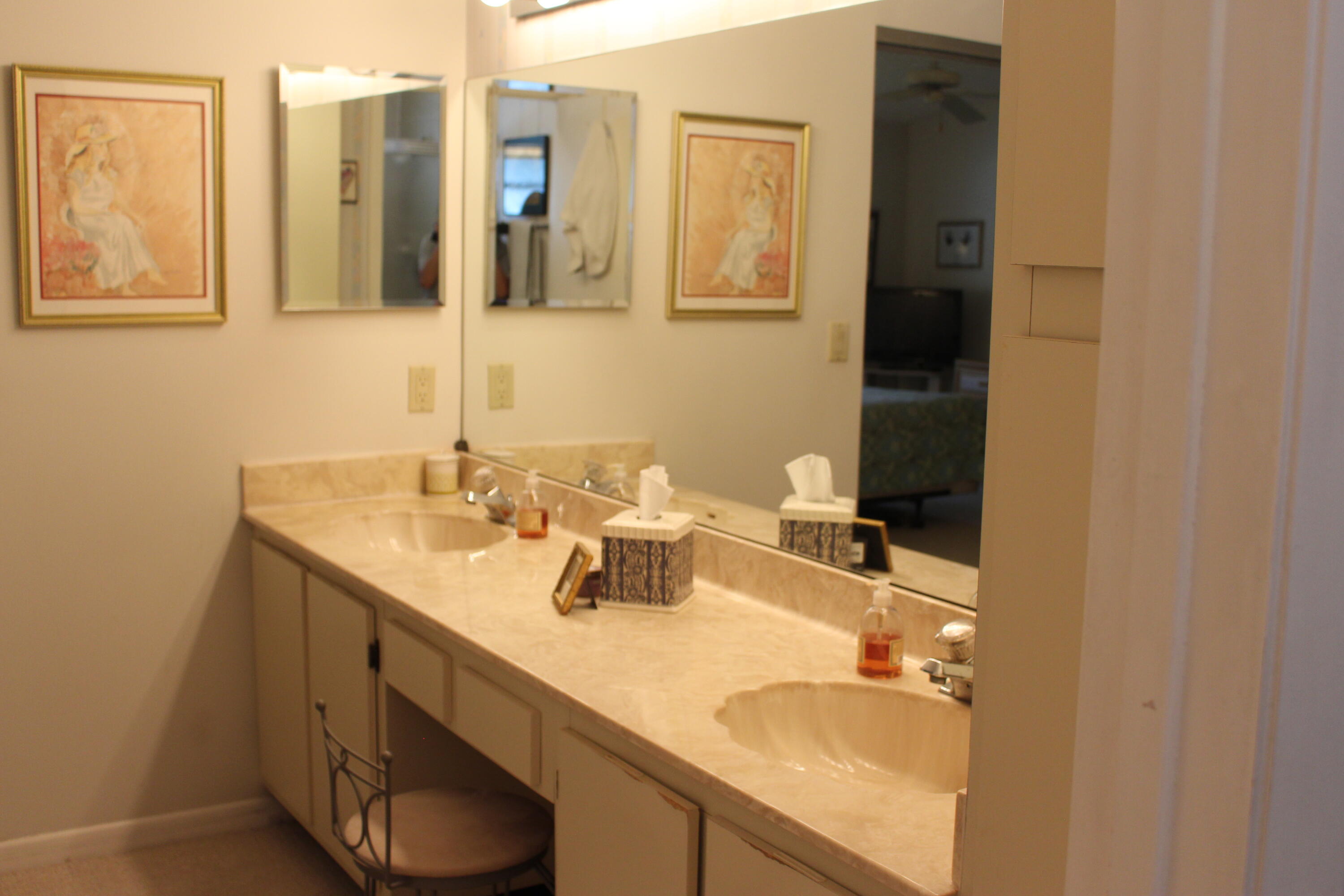 10001 Country Brook Road Boca Raton, FL 33428 - Photo 16 of 20 2021-06-02 21.44.22