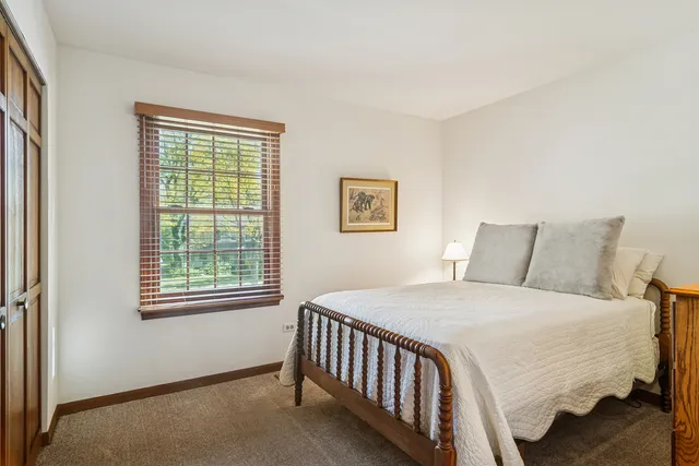 $390,000 | 216 Lexington Avenue, Fox River Grove, IL 60021