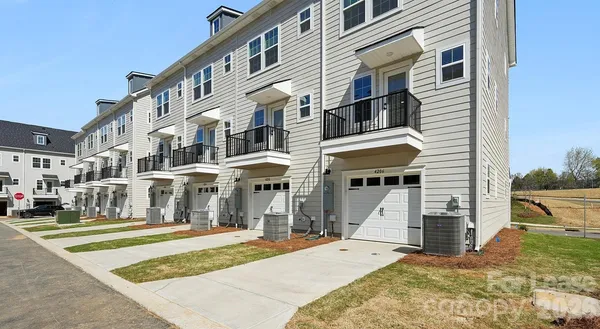$2,427 | 2312 Ben Craig Drive, Unit MIMOSA, Charlotte, NC 28269
