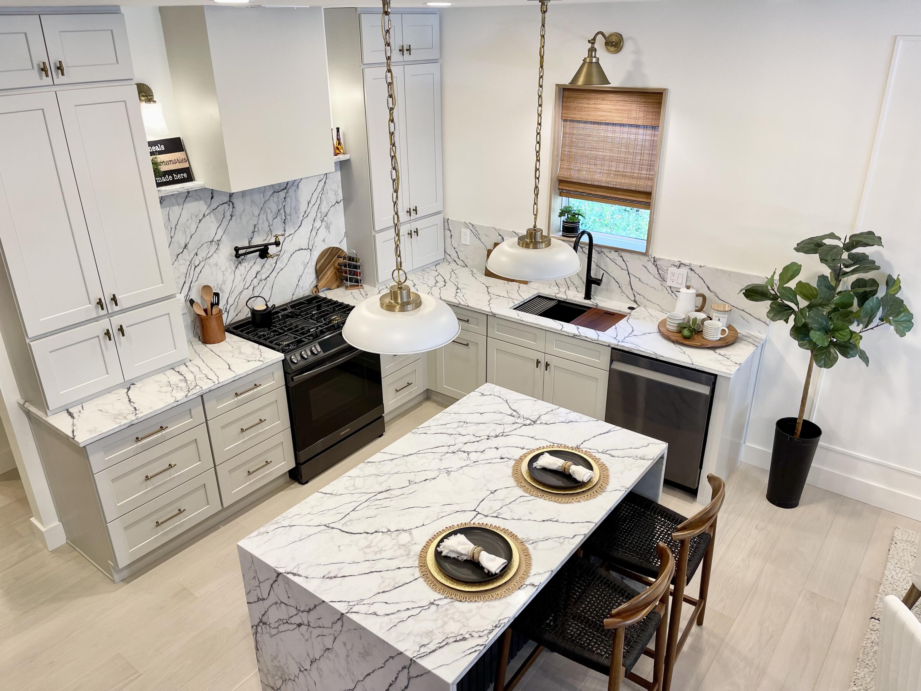 63 Simons Street Charleston, SC 29403 - Photo 13 of 47 305