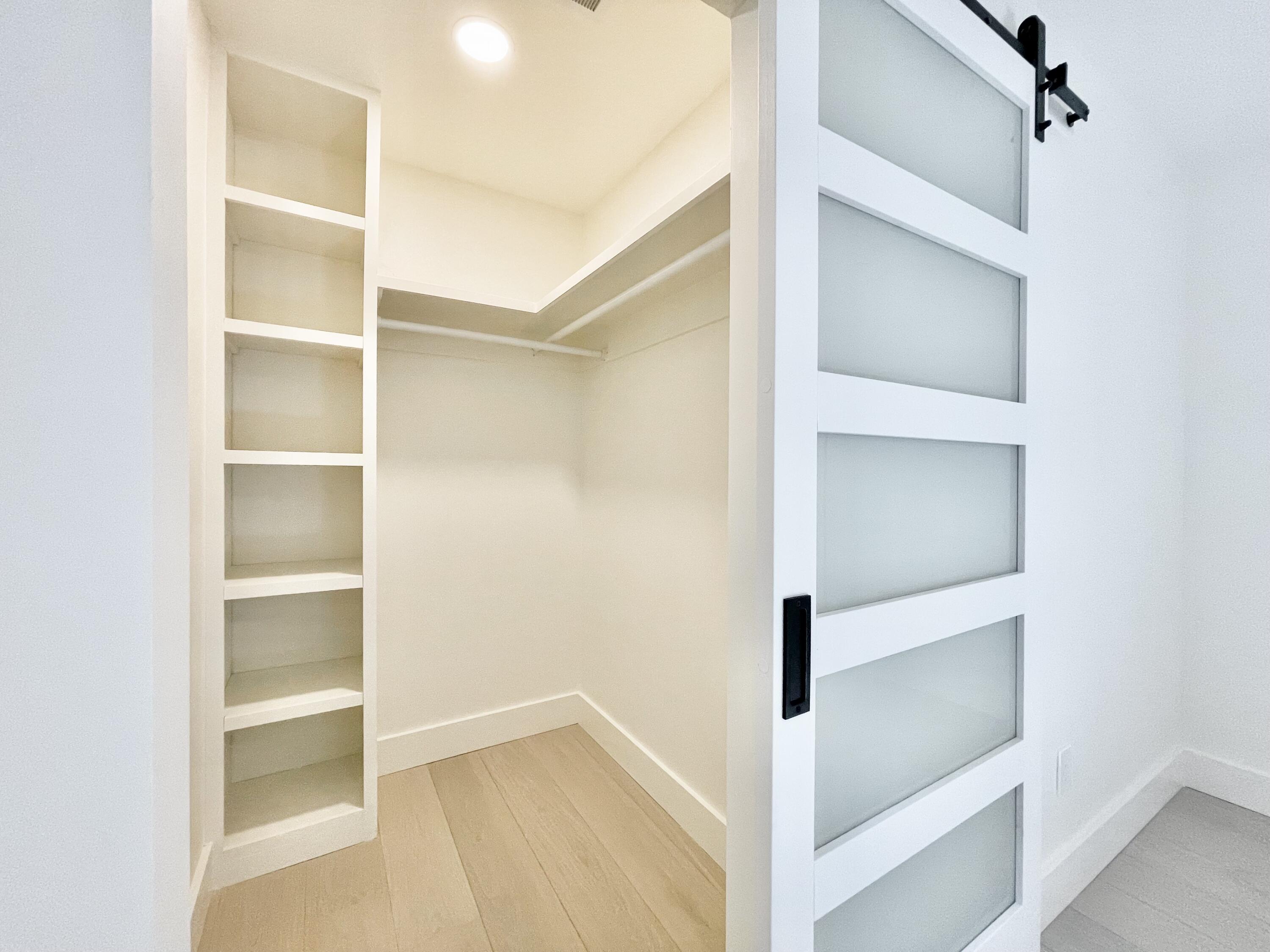 63 Simons Street Charleston, SC 29403 - Photo 36 of 47 601