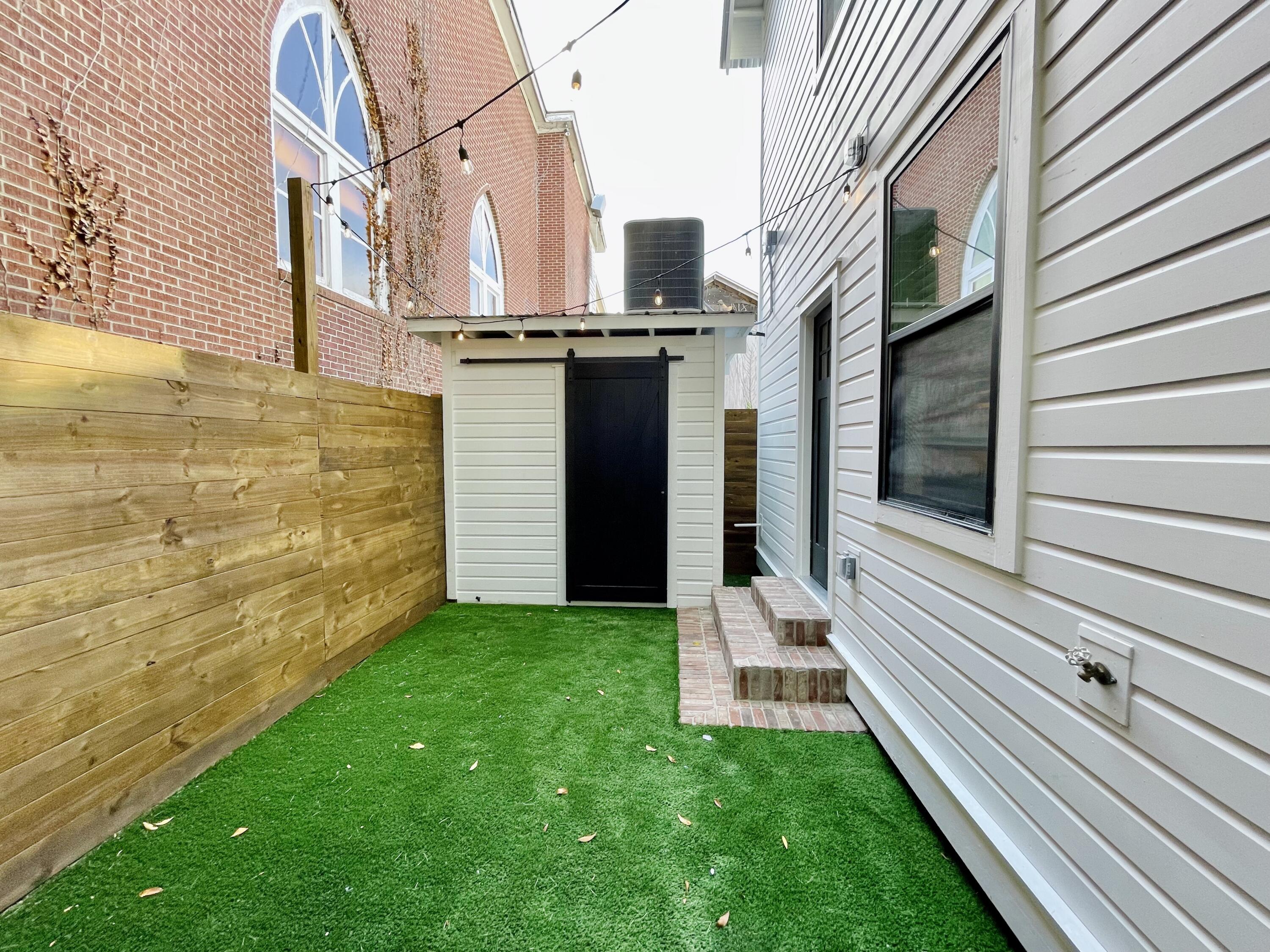 63 Simons Street Charleston, SC 29403 - Photo 43 of 47 701