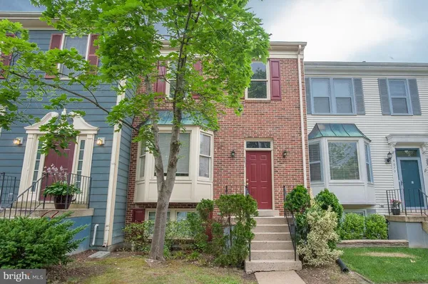 $2,800 | 6071 Joust Lane, Alexandria, VA 22315