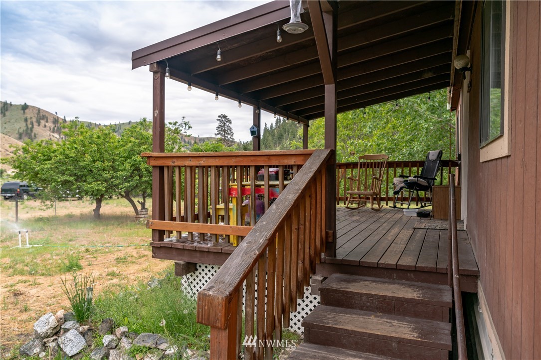 6480 Navarre Coulee Road Chelan, WA 98816 - Photo 11 of 21 Gallery Image 11