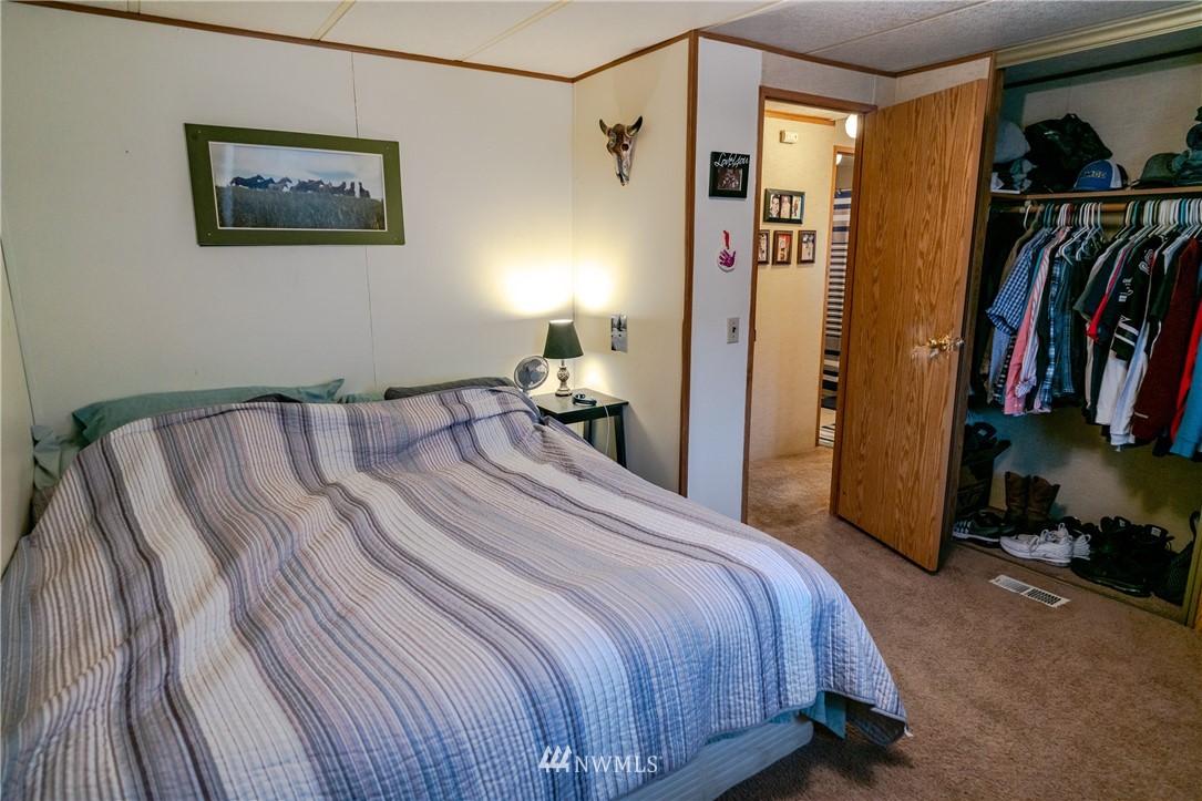 6480 Navarre Coulee Road Chelan, WA 98816 - Photo 13 of 21 Gallery Image 13
