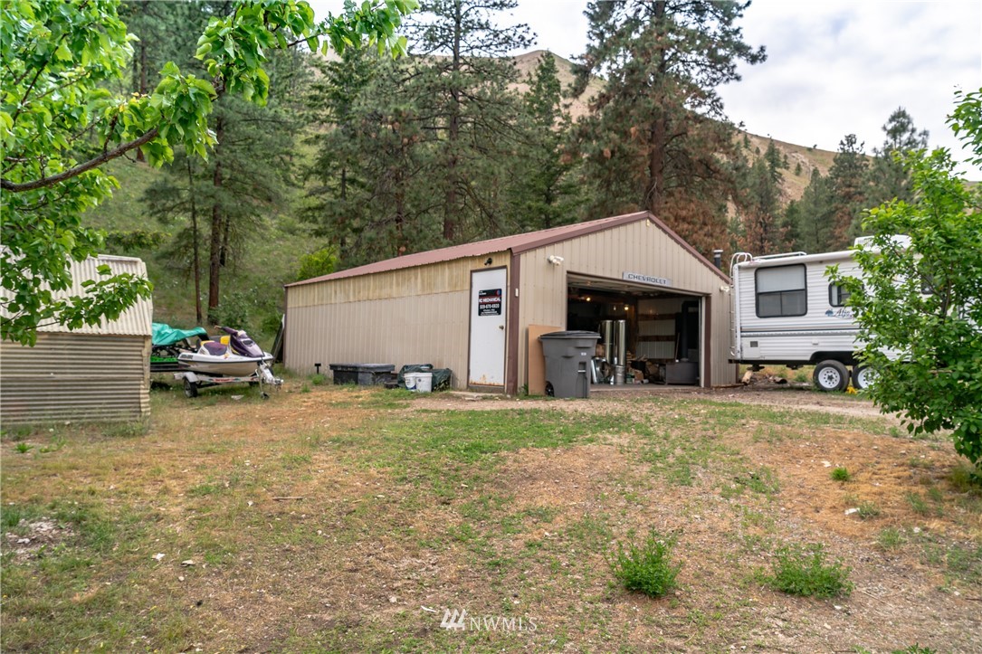 6480 Navarre Coulee Road Chelan, WA 98816 - Photo 17 of 21 Gallery Image 17
