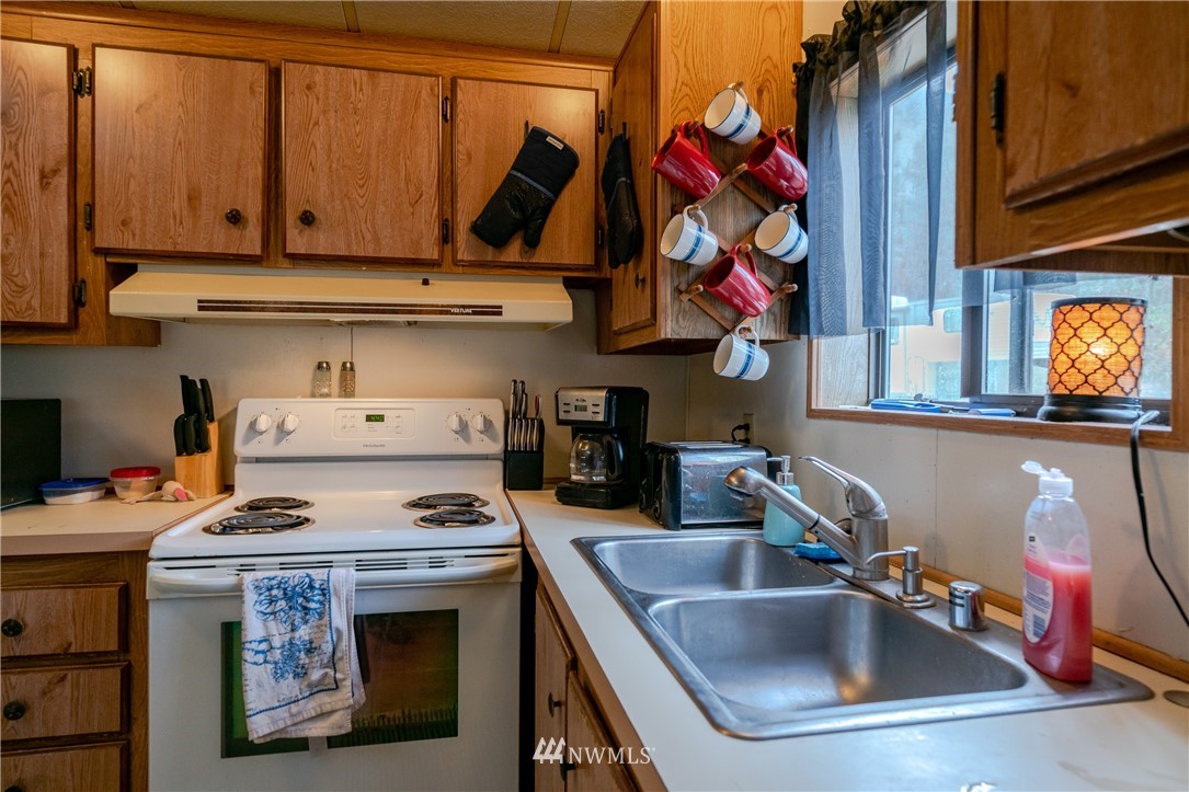 6480 Navarre Coulee Road Chelan, WA 98816 - Photo 5 of 21 Gallery Image 5