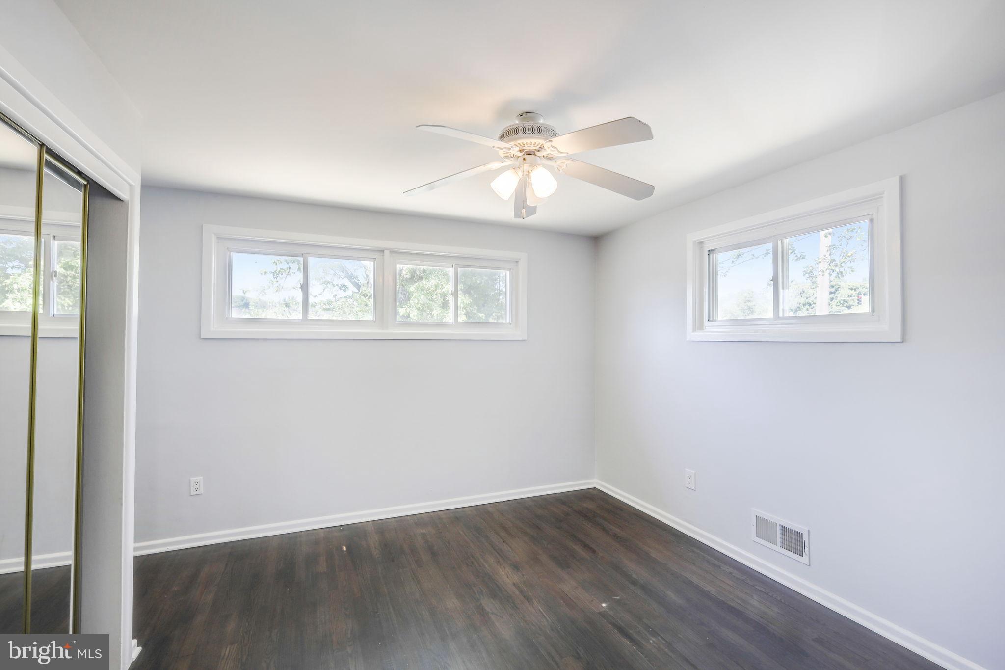 2 Appian Way Pasadena, MD 21122 - Photo 16 of 34