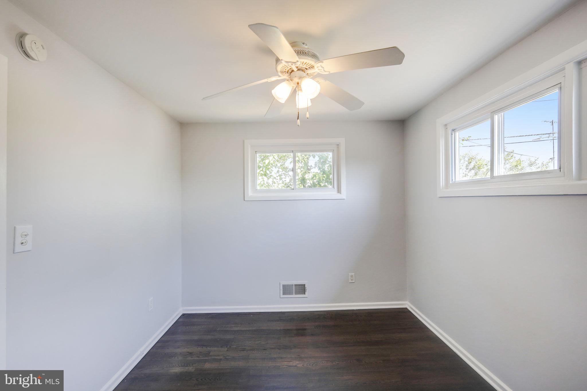 2 Appian Way Pasadena, MD 21122 - Photo 20 of 34