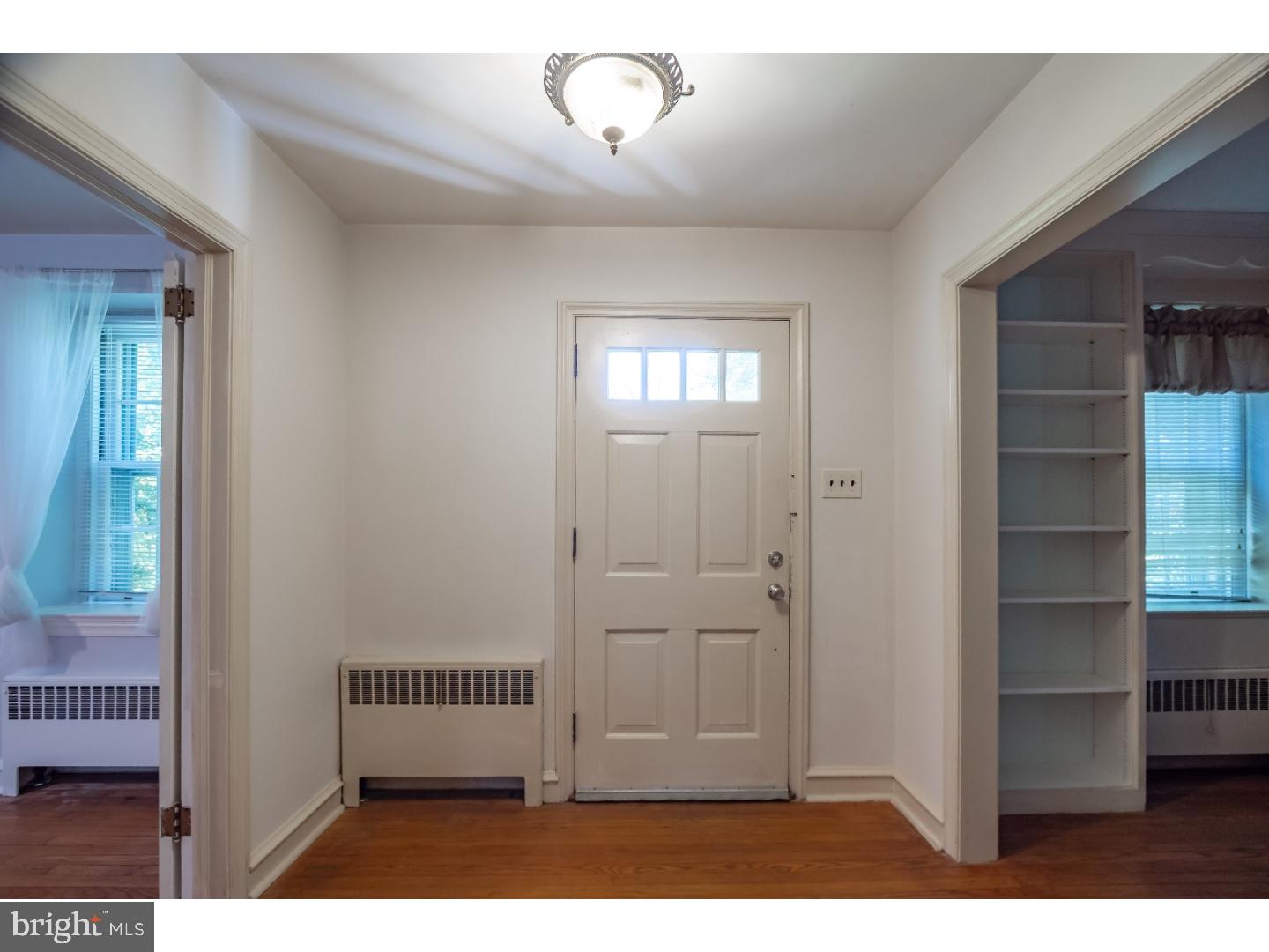 777 Arch Street Spring City, PA 19475 - Photo 2 of 22 Foyer