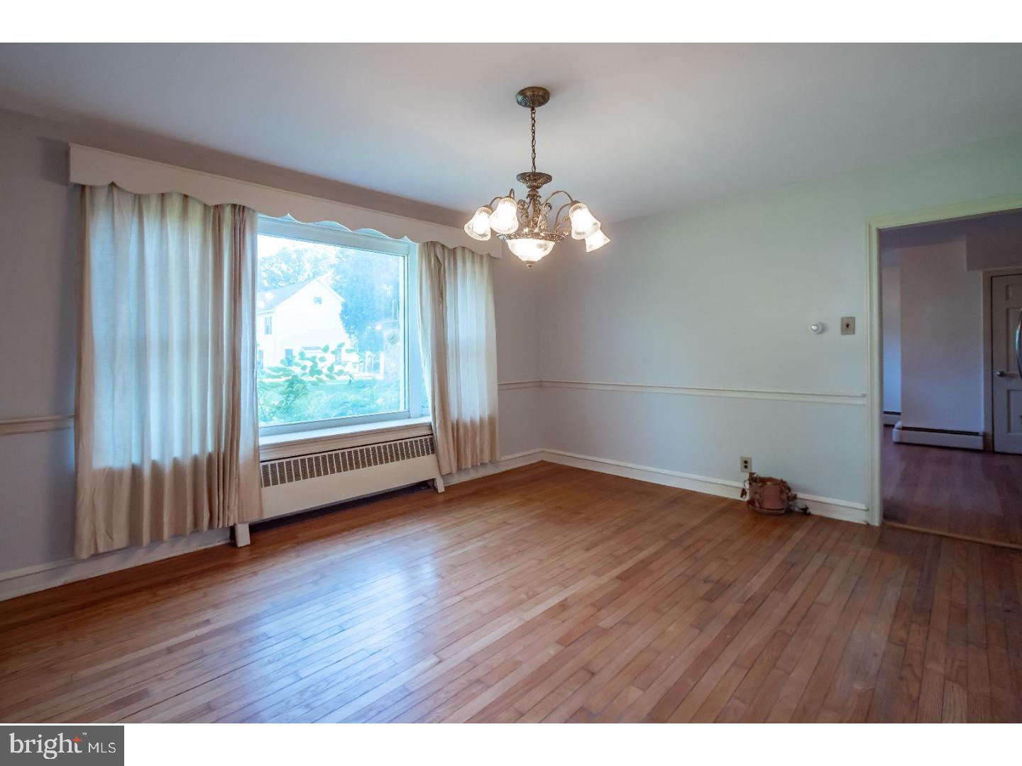 777 Arch Street Spring City, PA 19475 - Photo 5 of 22 Dining Room